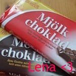 Melkesjokolade sukkerfri fra Cloetta. Veldig god sjokolade. Jeg har funnet den i Sverige, men også på en Rema 1000.